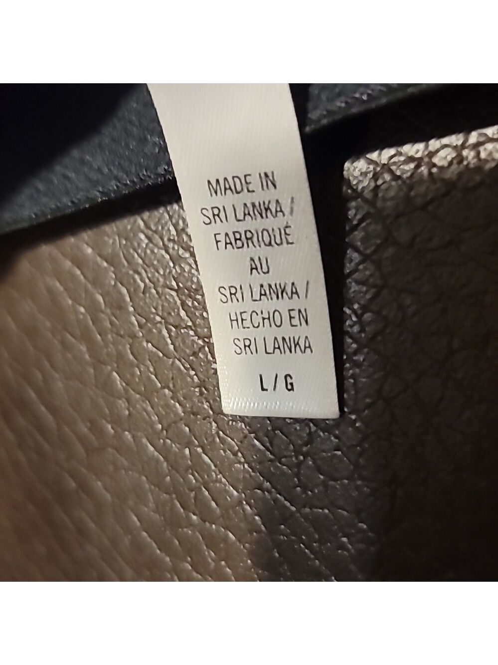 Victoria's secret sports bra large - Picture 3 of 3